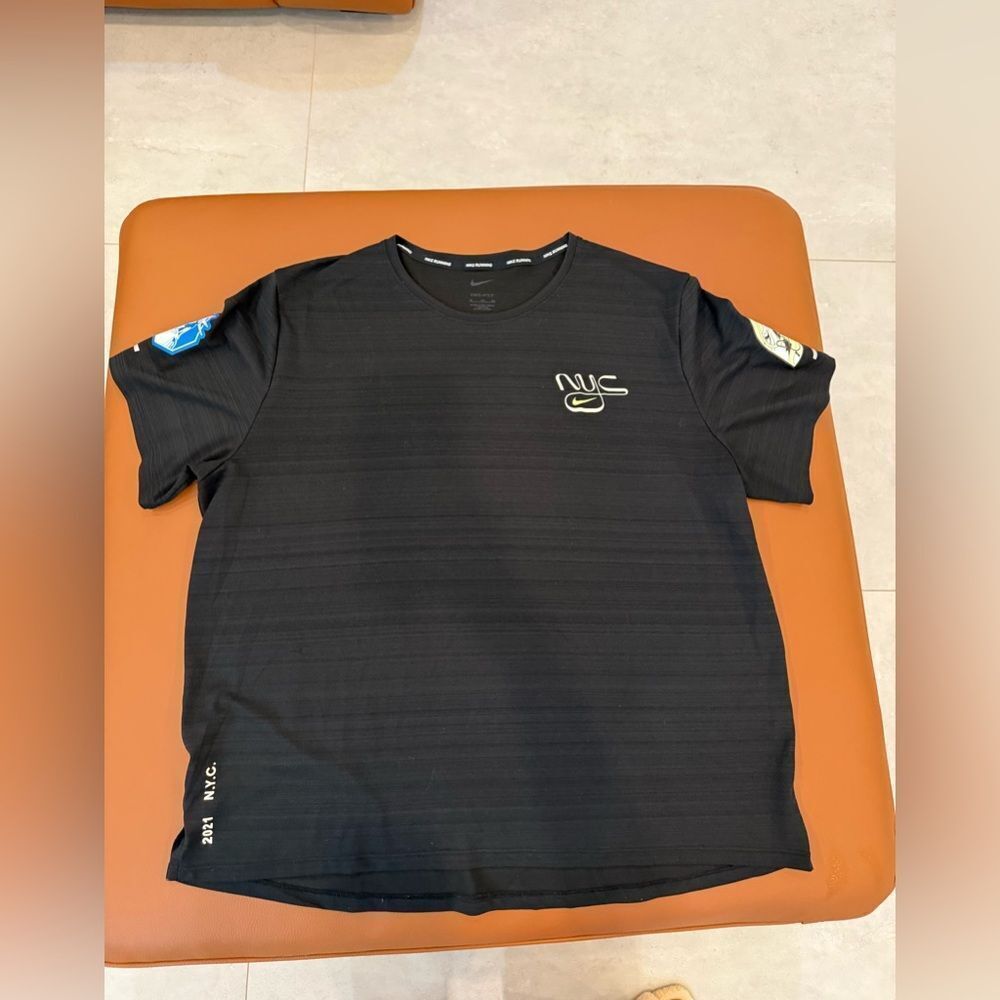 NWOT Nike Dri-FIT Miler NYC Short Sleeve Running Top Black Men’s - Picture 7 of 14